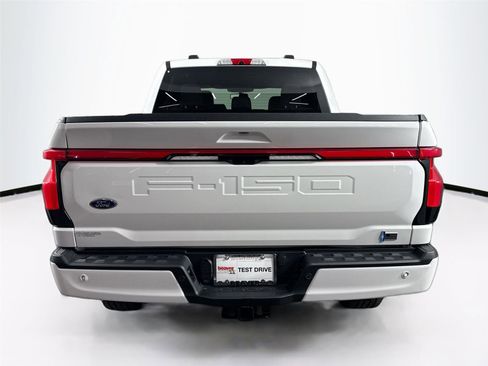 Used 2022 Ford F150 Lightning Lariat image 7