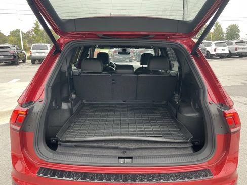 Used 2024 Volkswagen Tiguan SE R-Line image 28