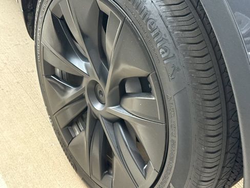 Used 2023 Tesla Model Y Long Range AWD/4WD image 8