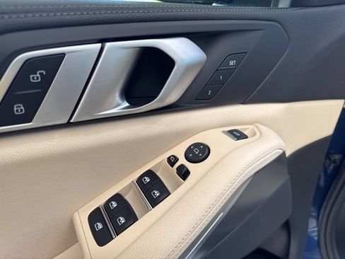 Used 2019 BMW X5 xDrive40i w/ Convenience Package AWD/4WD image 12