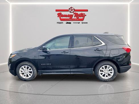 Used 2020 Chevrolet Equinox LT w/ Driver Convenience Package image 2