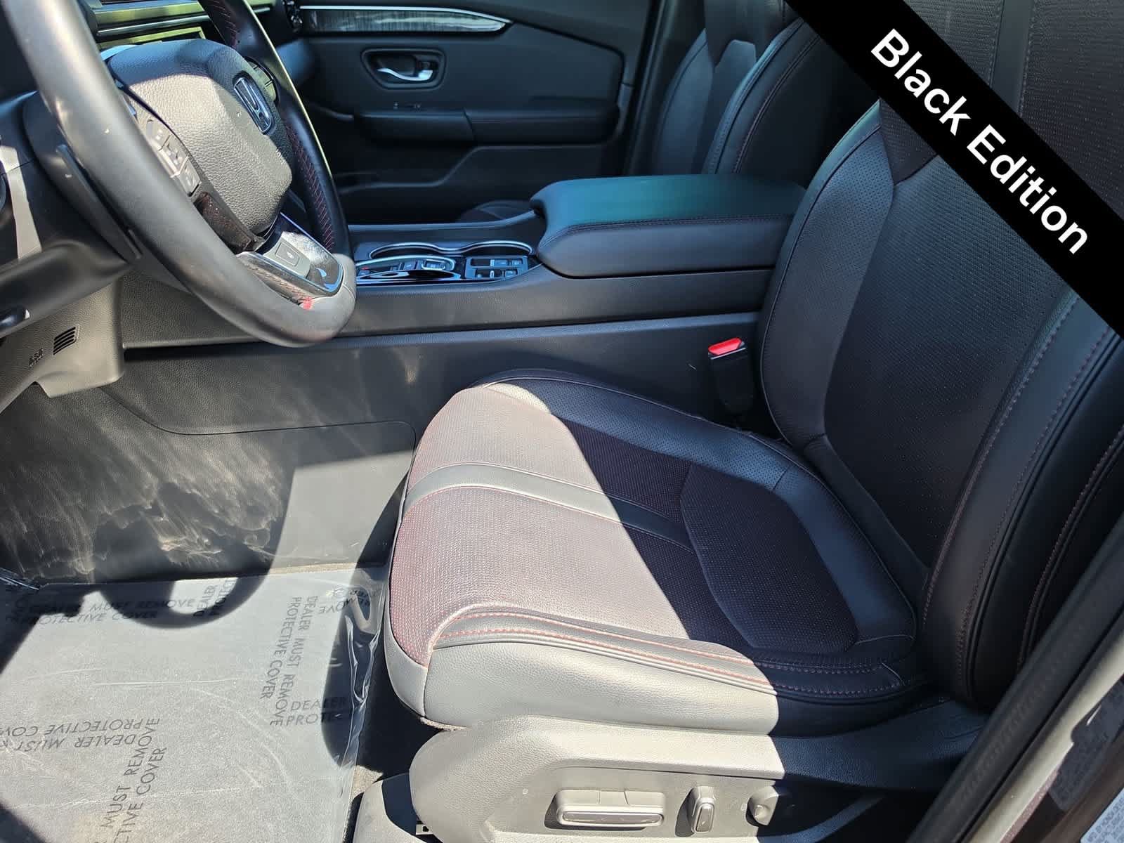 Used 2025 Honda Pilot Black Edition image 15