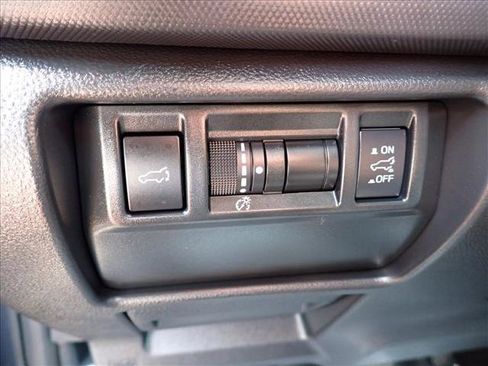 Certified 2025 Subaru Forester Premium AWD/4WD image 17