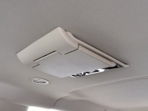 Used 2016 Chevrolet Suburban LT image 34