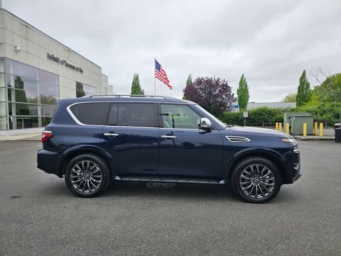 Used 2024 Nissan Armada Platinum AWD/4WD image 8