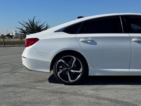 Used 2022 Honda Accord Sport image 8