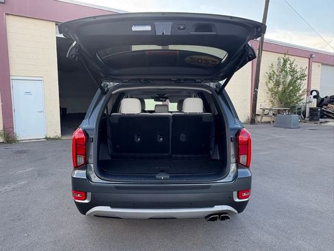 Used 2022 Hyundai Palisade SEL w/ 8P Bench Seat Package FWD image 13
