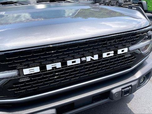 Certified 2025 Ford Bronco Badlands AWD/4WD image 5