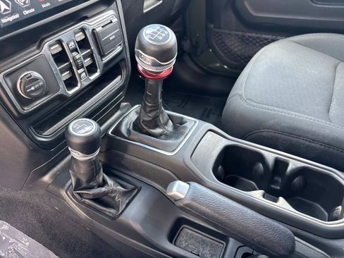 Certified 2021 Jeep Wrangler Unlimited Sport AWD/4WD image 24