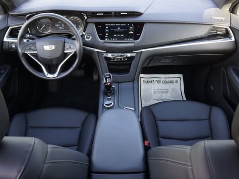 Used 2024 Cadillac XT6 Luxury AWD/4WD image 31