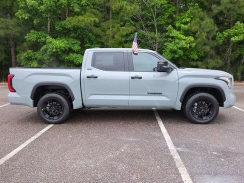New 2026 Toyota Tundra SR5 AWD/4WD image 3