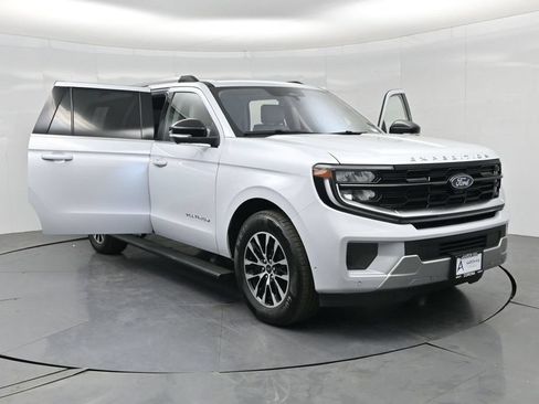 Used 2025 Ford Expedition Max Platinum AWD/4WD image 40