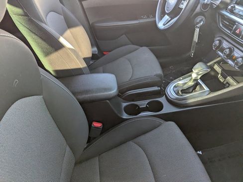 Used 2022 Kia Forte LXS image 12