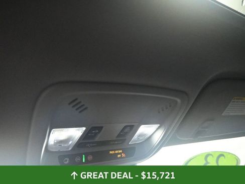 Used 2023 Chevrolet Malibu LT image 38