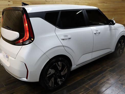 Used 2023 Kia Soul GT-Line image 5