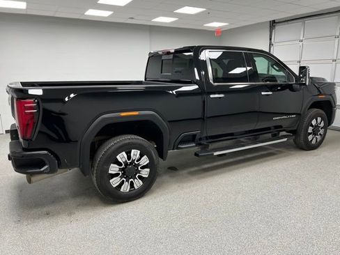 Used 2024 GMC Sierra 2500 Denali w/ Technology Package image 10