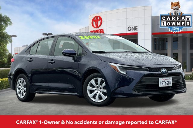 Used 2025 Toyota Corolla LE FWD image 2