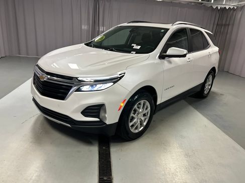 Used 2022 Chevrolet Equinox LT FWD image 3