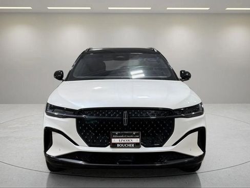 Certified 2024 Lincoln Nautilus Reserve w/ Jet Appearance Package (87T) image 19