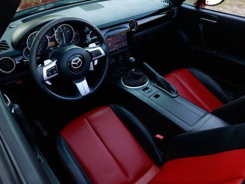 Used 2006 MAZDA MX-5 Miata Sport image 4