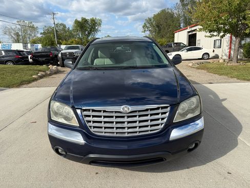 Used 2004 Chrysler Pacifica 2WD image 2