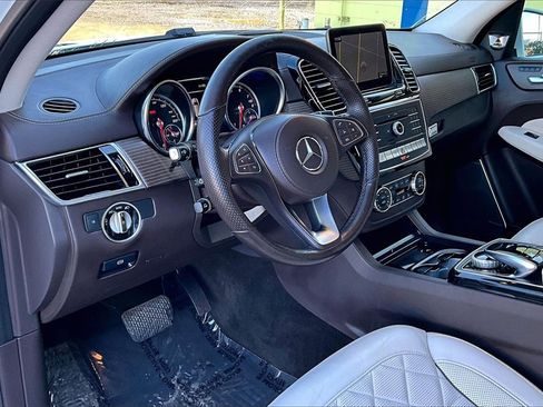 Used 2019 Mercedes-Benz GLS 550 4MATIC image 19