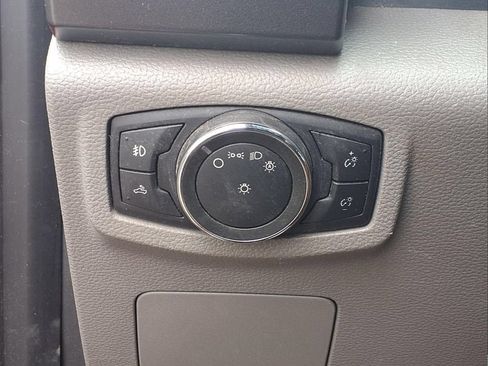 Used 2016 Ford F150 XLT RWD image 16
