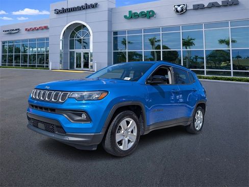 Used 2022 Jeep Compass Latitude w/ Convenience Group image 3
