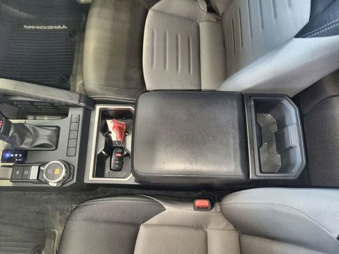 Used 2025 Toyota Tacoma TRD Sport image 21