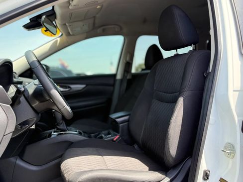 Used 2020 Nissan Rogue S w/ Special Edition Package FWD image 15
