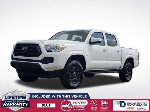 Used 2023 Toyota Tacoma SR image 3