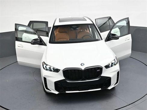 New 2026 BMW X5 M60i w/ Climate Comfort Package image 36