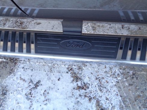 Used 2013 Ford F250 XLT w/ Chrome Pkg image 19