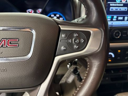 Used 2018 GMC Canyon SLT w/ Driver Alert Package AWD/4WD image 4