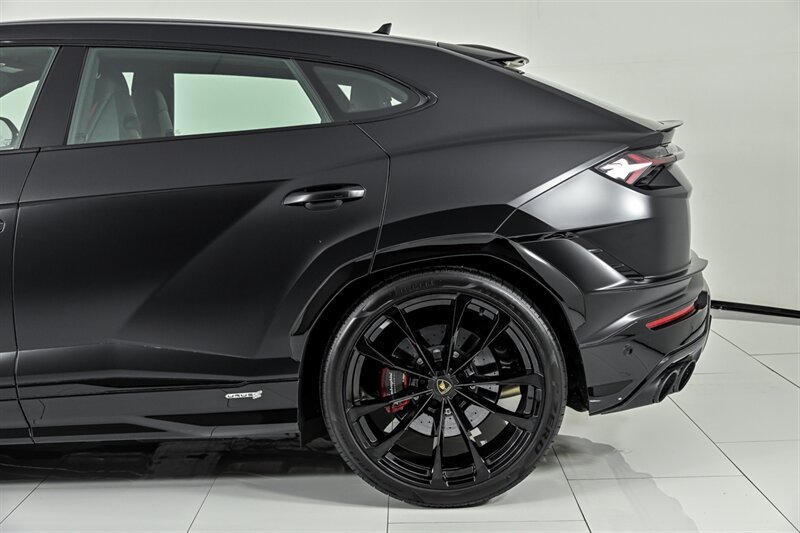 Used 2023 Lamborghini Urus S AWD/4WD image 11