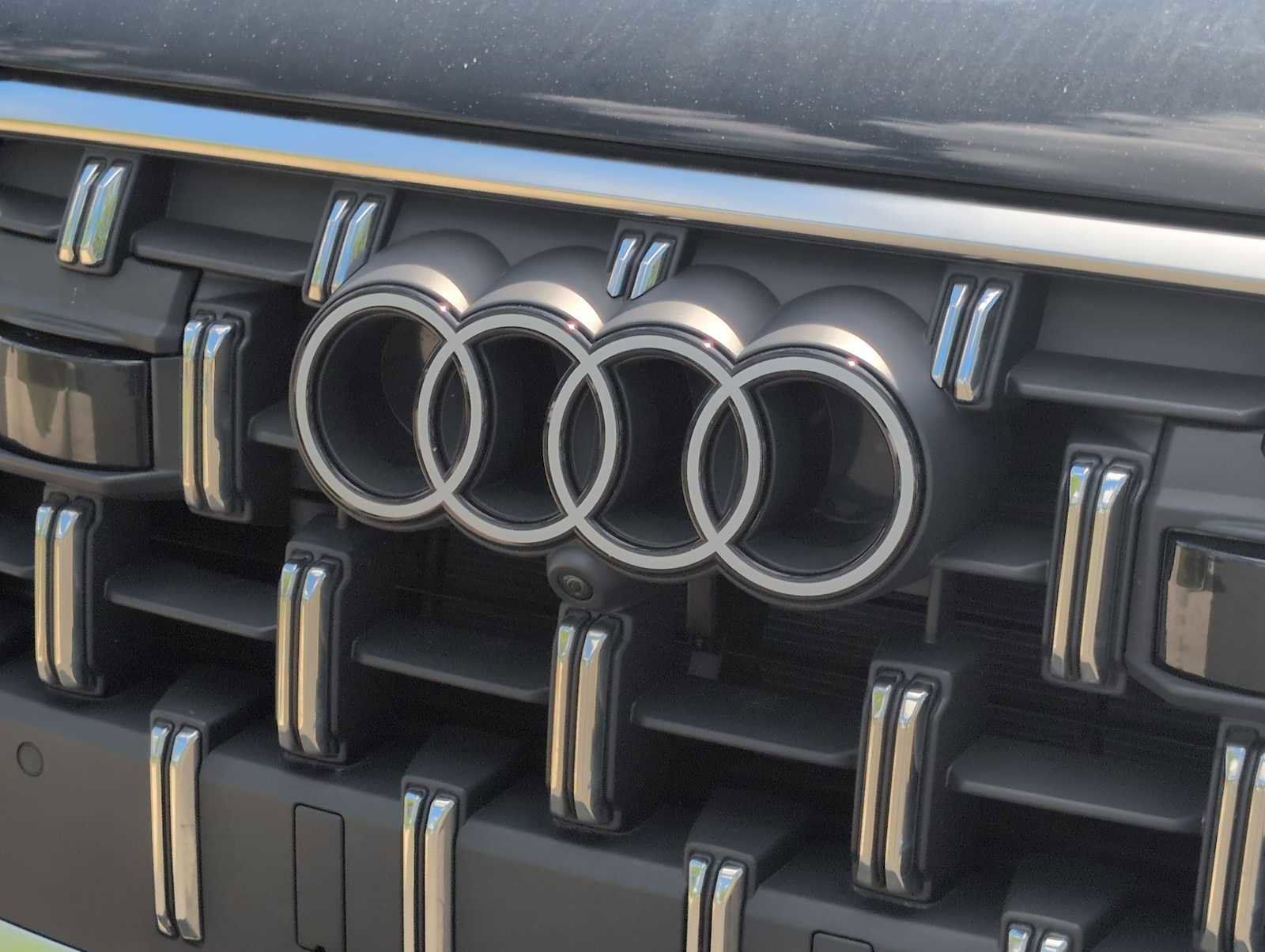 Used 2025 Audi Q7 3.0T Premium Plus AWD/4WD image 12