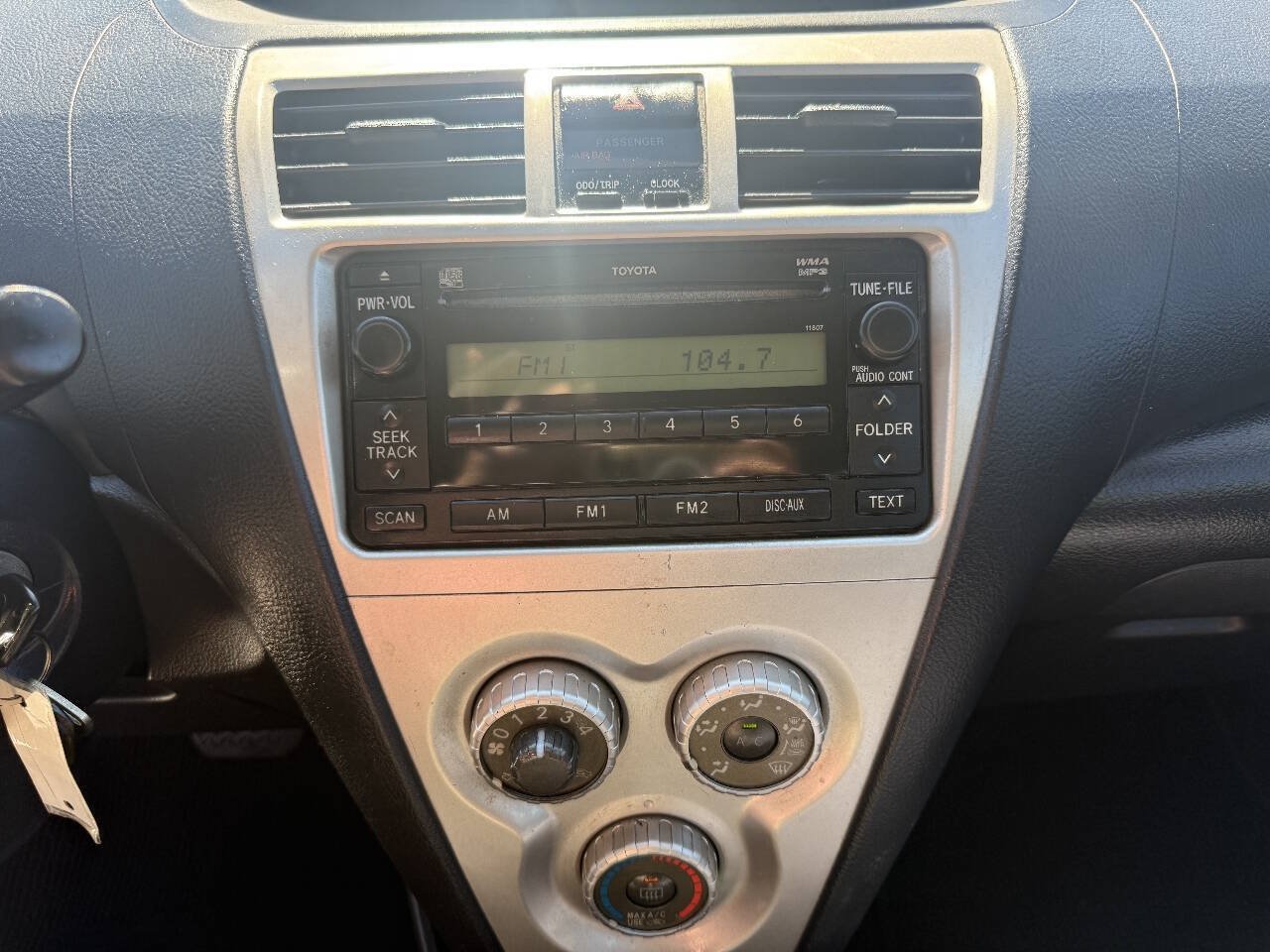 Used 2008 Toyota Yaris Sedan FWD image 17