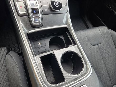 Used 2023 Hyundai Santa Fe SE w/ Winter Weather Package image 17