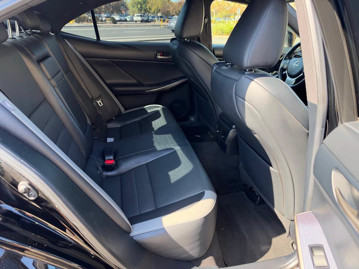 Used 2020 Lexus IS 300 F Sport w/ Blackline Edition RWD image 23