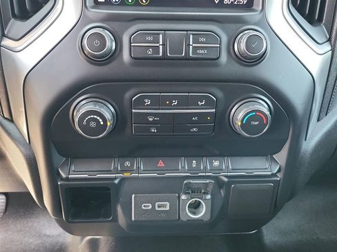 Used 2020 Chevrolet Silverado 1500 LT image 33