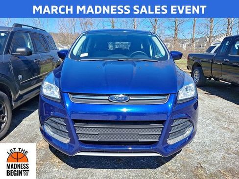 Used 2015 Ford Escape SE image 2