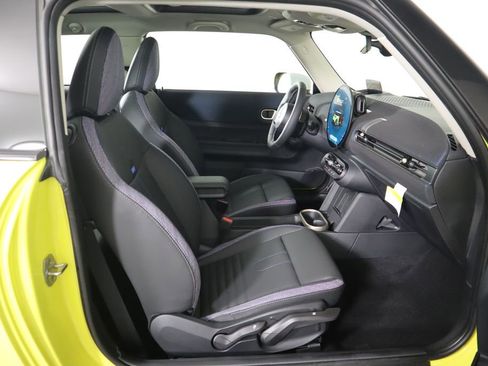 Certified 2025 MINI Cooper S image 21