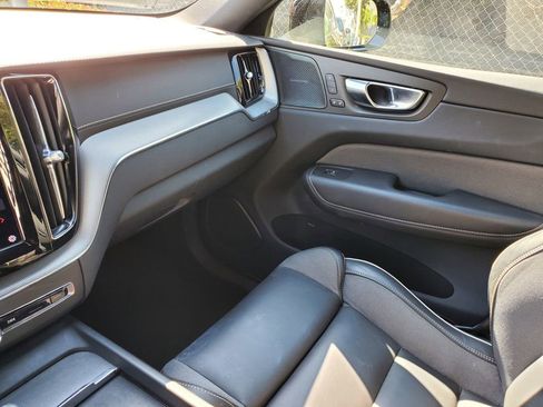 Certified 2022 Volvo XC60 B5 R-Design w/ Advanced Package image 21