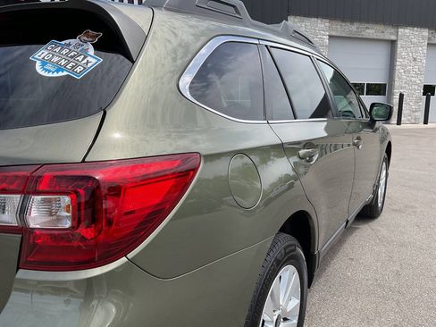 Used 2015 Subaru Outback 2.5i Premium w/ Popular Package #2 AWD/4WD image 8