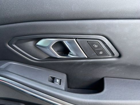 Used 2024 BMW 330i Sedan w/ Premium Package image 21