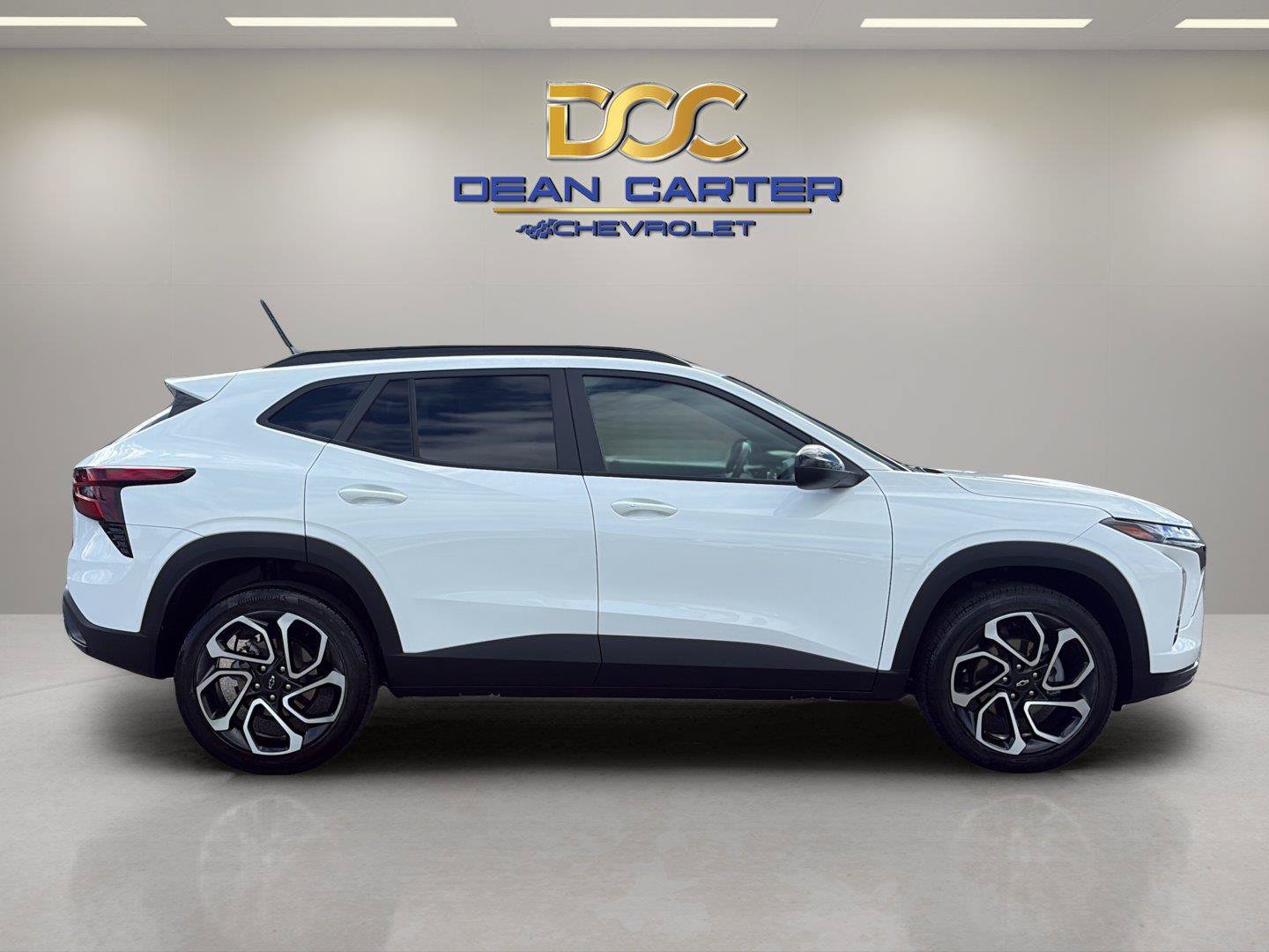 Used 2025 Chevrolet Trax RS FWD image 6