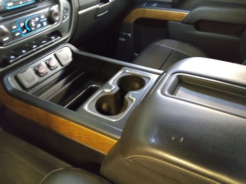 Used 2015 Chevrolet Silverado 1500 LTZ w/ LTZ Plus Package AWD/4WD image 26