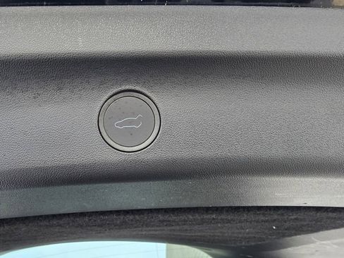 Used 2023 Tesla Model Y Long Range image 34