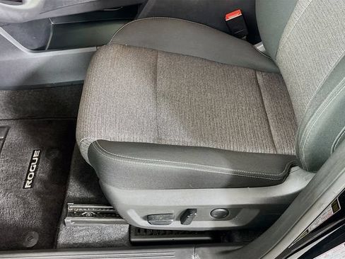 Used 2023 Nissan Rogue SV FWD image 19