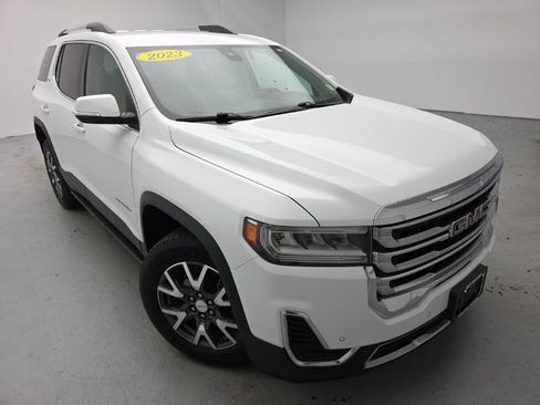 Used 2023 GMC Acadia SLE w/ Driver Convenience Package AWD/4WD image 3